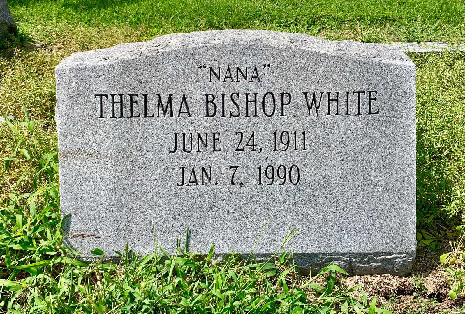 Thelma Louise "Nana" Bishop White's grave. Photo 2