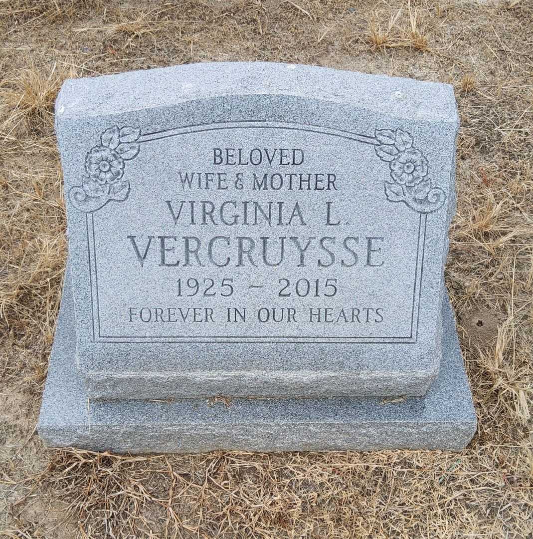 Virginia Lee Vercruysse's grave